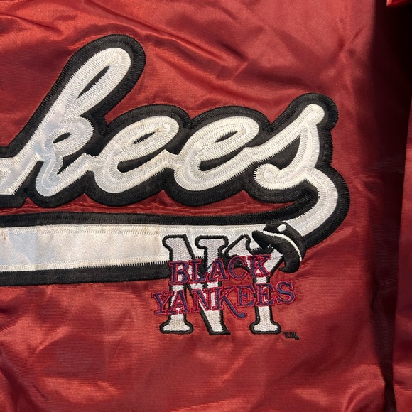 90s New York Yankees Negro Baseball League Red Satin Starter Style Jacket 2XL - Picture 2 of 7